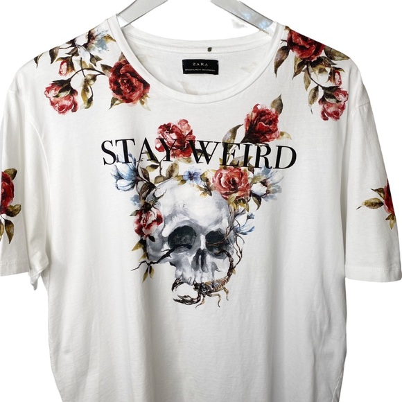 Zara “Stay Weird” Floral Skull Graphic Tee Unisex Oversized XL - Picture 2 of 6